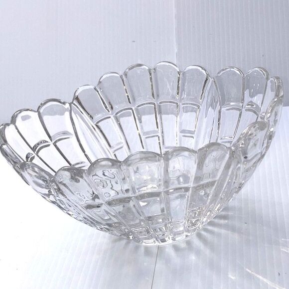 Vintage LEAD CRYSTAL Bowl Handcrafted in Bulgaria 8 x 5.5 inches - Picture 4 of 13
